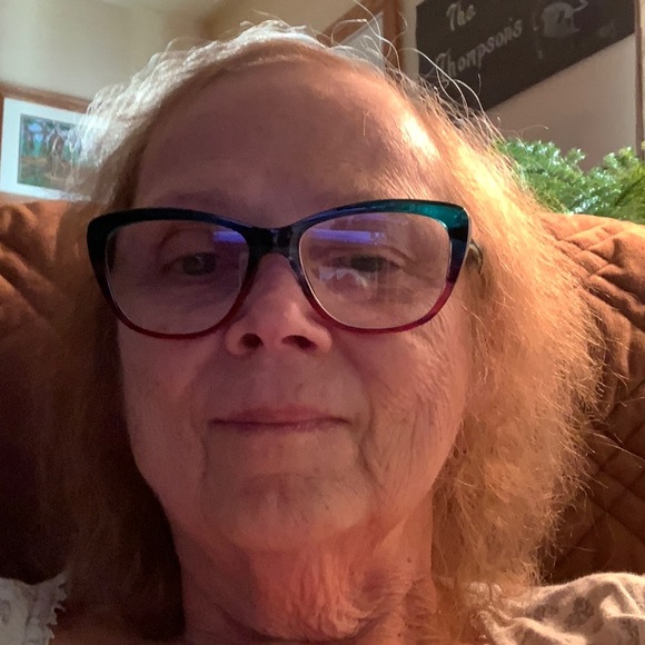 Meet your Posher, Karen - Picture 1 of 1